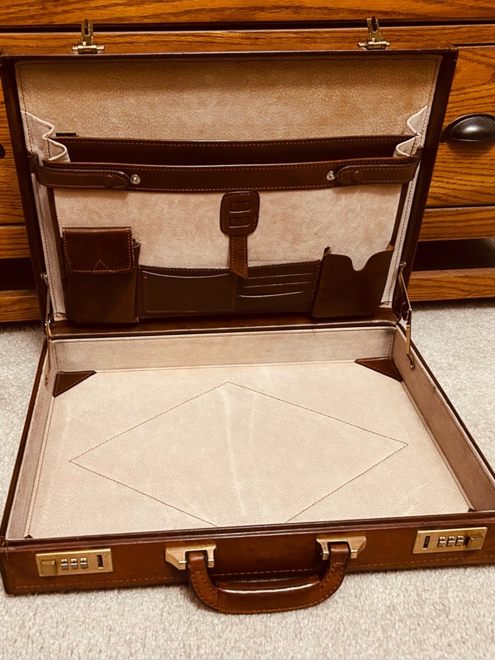 Briefcase - Picture 4 of 5